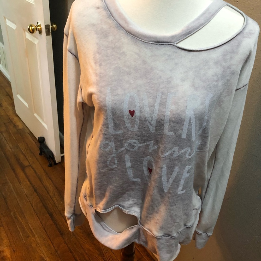 Sweatshirt